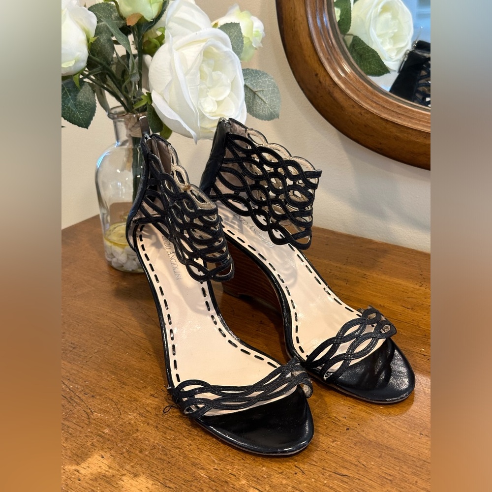 Classy wedge black sandal